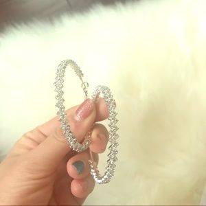 Medium loop earrings with crystal in Silver tone